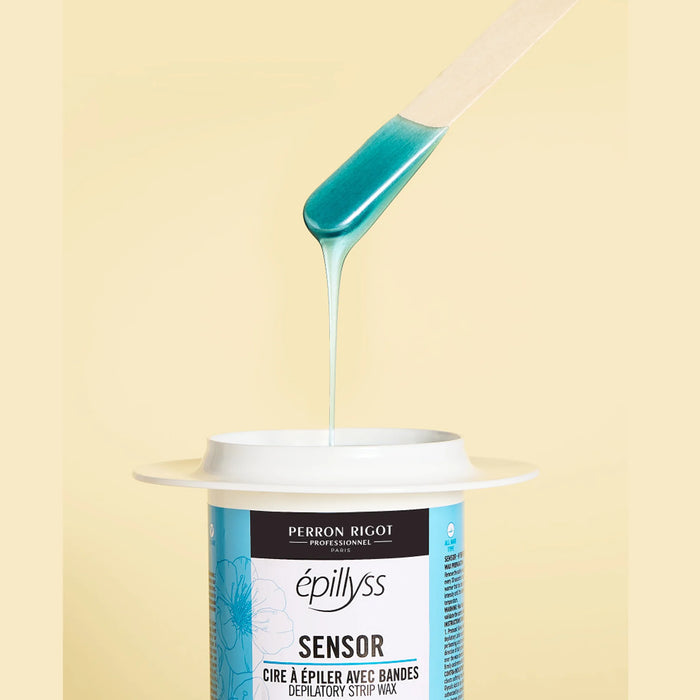 Wax consistency and wax color of Epillyss senior depilatory soft wax with wooden spatula