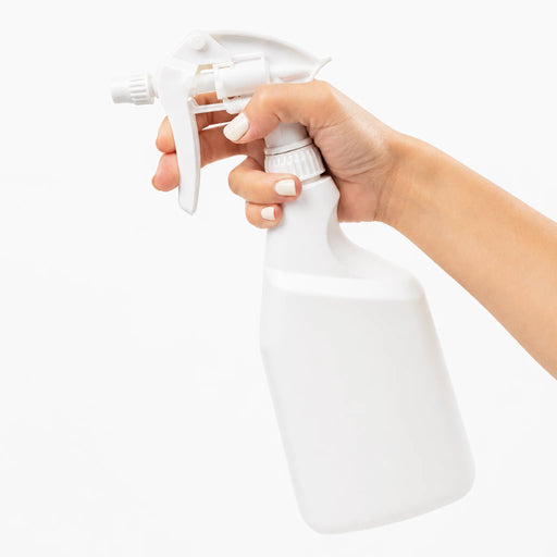 750ml spray bottle in white color in use