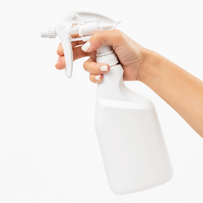 750ml spray bottle in white color in use