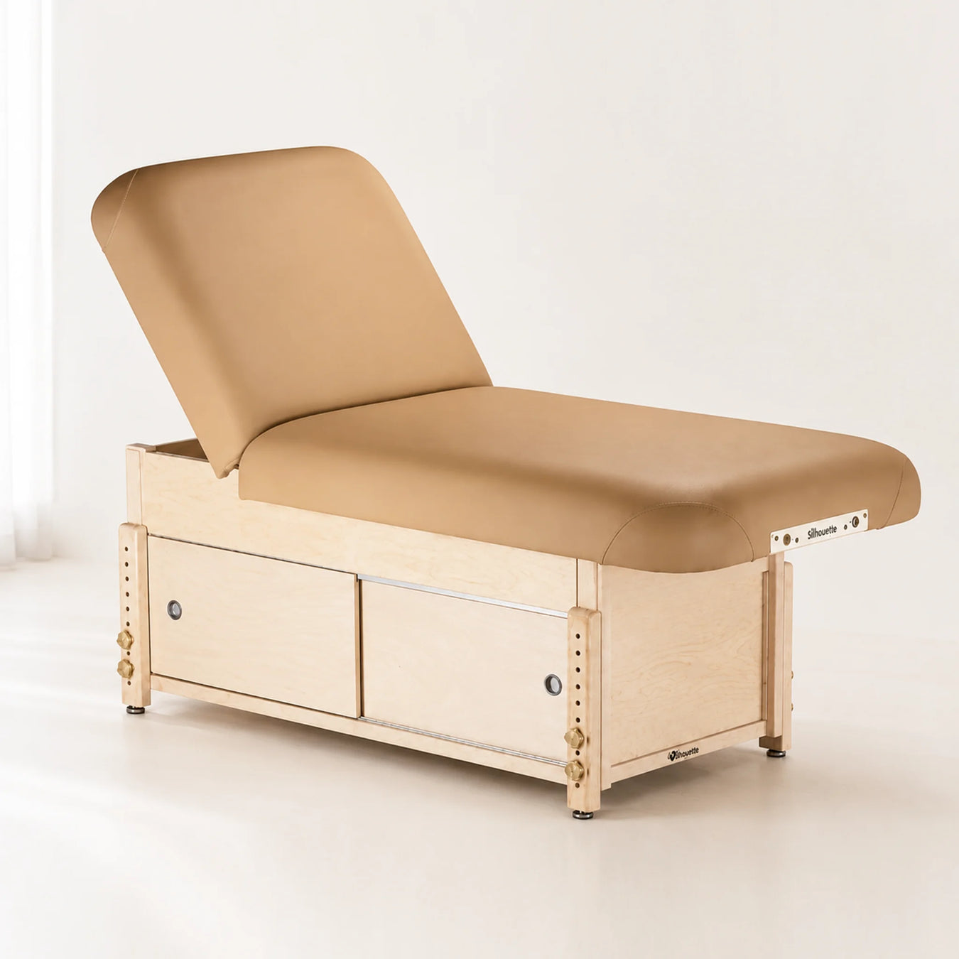 Stationary Treatment Table Earthlite Everest