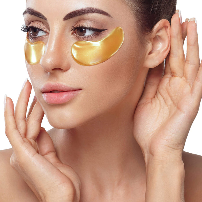 Mond'Sub Luxury Golden Hydrogel Eye Mask on model under eyes